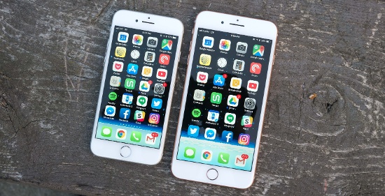 Kết luận: iPhone 8 và 8 Plus đáng để đầu tư nếu bạn là người dùng mới. Nhưng nếu đang sử dụng iPhone 7 hoặc 7 Plus thì chưa cần phải nâng cấp, bởi thực tế bộ đôi iPhone 7 vẫn đáp ứng được tất cả nhu cầu sử dụng, trong khi bộ đôi iPhone 8 chỉ được nâng cấp rất ít mà thôi.