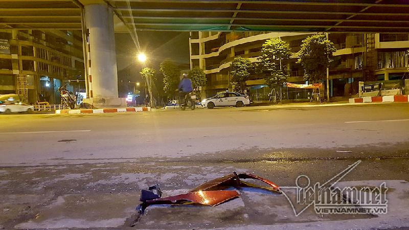 Tai nạn trên cầu vượt Thái Hà, 3 người thương vong