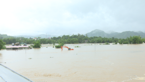 Tại Phú Yên, thủy điện xả lũ ngây ngập nặng vùng hạ lưu