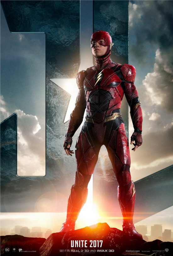 Ezra Miller trong vai The Flash: Ezra Miller bắt đầu sự nghiệp diễn xuất từ năm 16 tuổi với bộ phim Aftershcool. Chàng trai sinh năm 1992 ghi dấu ấn trong lòng khán giả từ tác phẩm We Need To Talk About Kevin (2011). 