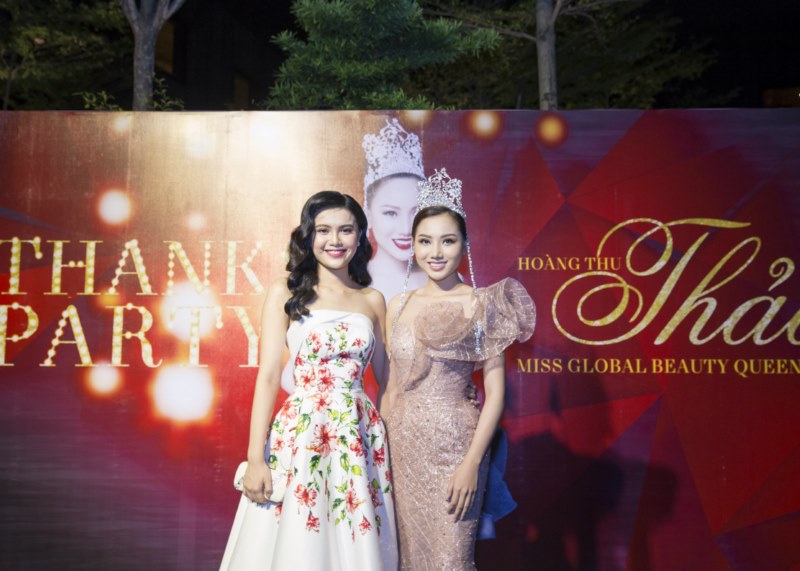 Hoàng Thu Thảo với Á hậu 1 Hoa hậu Đại Dương 2017 Diệu Thùy