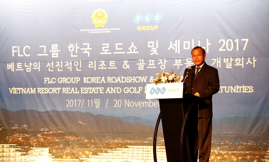 Thứ trưởng Bộ Ngoại giao Việt Nam Vũ Hồng Nam phát biểu tại sự kiện.