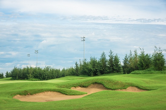 Mỗi hố golf tại sân FLC Samson Golf Links là một thử thách thú vị cho các golfer