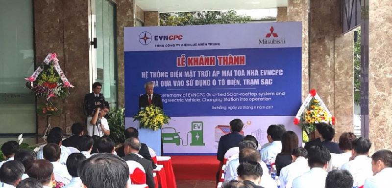 Misubishi Việt Nam bàn giao xe điện iMiEV cho Tổng công ty Điện lực miền Trung