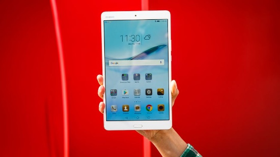 Huawei MediaPad M3: Dù không có mức giá cao như các mẫu tablet cao cấp ở trên nhưng MediaPad M3 2017 lại là chiếc tablet Android tầm trung tốt nhất trong phân khúc giá.