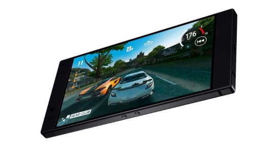 Tương tự như smartphone của Sony, nút nguồn của Razer Phone cũng được tích hợp cảm biến vân tay. Một chi tiết thú vị khác trên Razer Phone đó là lưới tản nhiệt của loa được lấy cảm hứng từ dòng sản phẩm Razer Blade.
