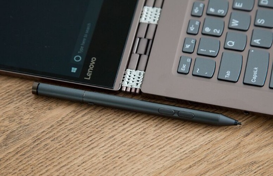 Nếu thường xuyên viết, vẽ thì bút Lenovo Active Pen 2 hỗ trợ 4096 mức độ lực sẽ là lựa chọn không thể thiếu. Bản màn hình độ phân giải 1080p có thời lượng pin 15,5 giờ so với 10,8 giờ của phiên bản 4K. Đặc biệt Lenovo trang bị thêm cho Yoga 920 công nghệ nhận diện giọng nói từ xa.