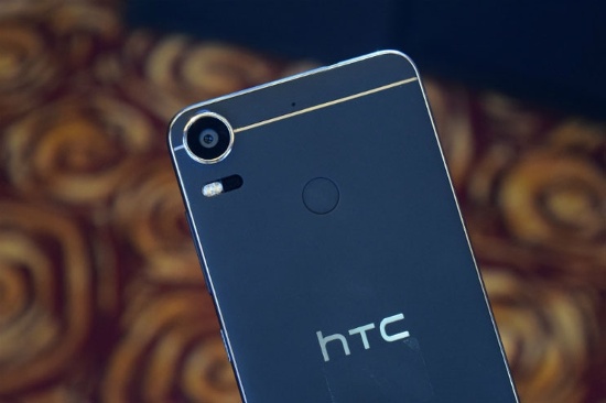 Hướng tới nhu cầu chụp ảnh, HTC Desire 10 pro tích hợp camera chính 20MP, hỗ trợ lấy nét laser và đèn flash 2 tông màu. Camera trước 13MP, hỗ trợ chụp selfie toàn cảnh panorama, góc rộng đến150 độ và có nhiều chế độ làm đẹp. 