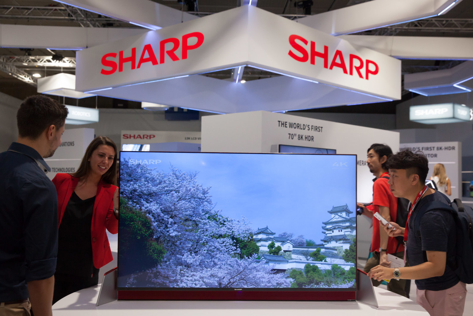 Sharp đề xuất thành lập &quot;Liên minh Nhật Bản&quot; để tăng sức cạnh tranh cho TV OLED