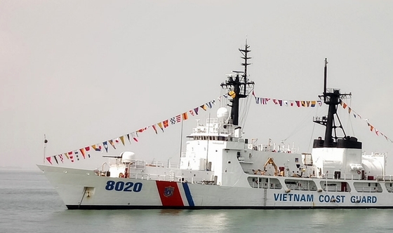 Cận cảnh tàu Cảnh sát biển lớn nhất Việt Nam vừa cập cảng Vũng Tàu!