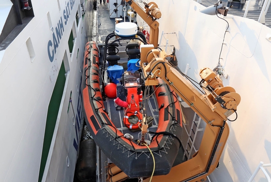 Cano cao tốc trên tàu có thể đảm nhiệm nhiều nhiệm vụ, từ tuần tra cho đến cứu hộ