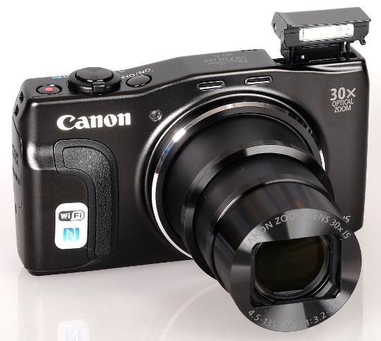 Canon PowerShot SX710 HS có cảm biến CMOS High-Sensitivity độ phân giải 20,3 megapixel với bộ xử lý ảnh Digic 6, ống kính khẩu độ f/3.2-6.9 hỗ trợ zoom quang học 30x với độ dài tiêu cự lớn, mang lại nhiều tính linh hoạt cho người chụp.
