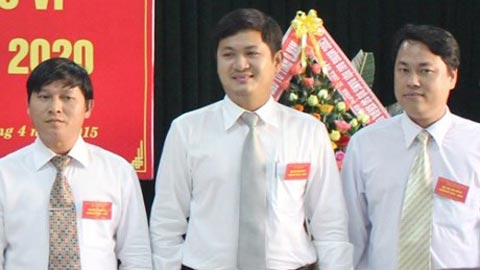 Ông Lê Phước Hoài Bảo (giữa) tại Đại hội Đảng bộ Sở KH&ĐT Quảng Nam tháng 4/2015
