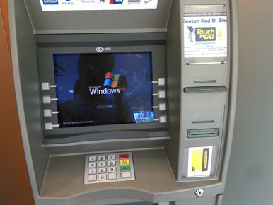 Hầu hết máy ATM ngày nay vẫn chạy trên hệ điều hành Windows XP. Ảnh: Extremetech.