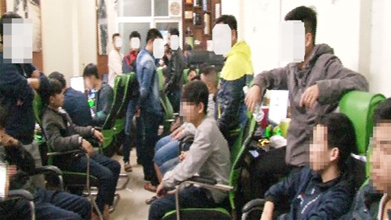 Các nghi phạm lừa đảo bị bắt giữ