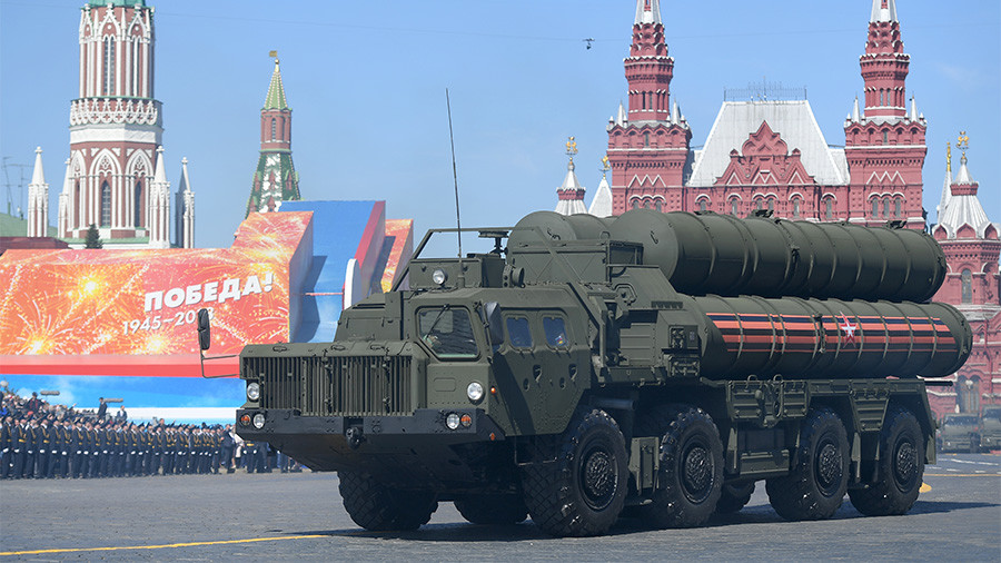 Hệ thống phòng thủ tên lửa tầm xa đình đám S-400 của Nga